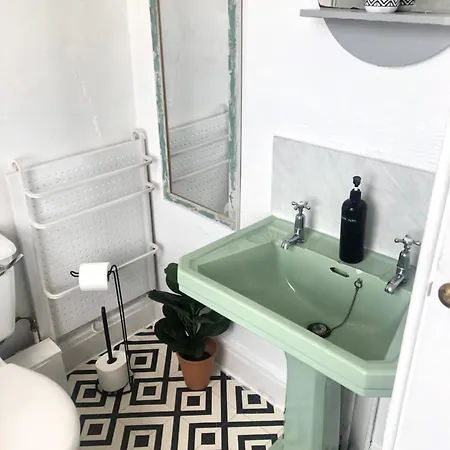 דירה New! Castle View סקארבורו